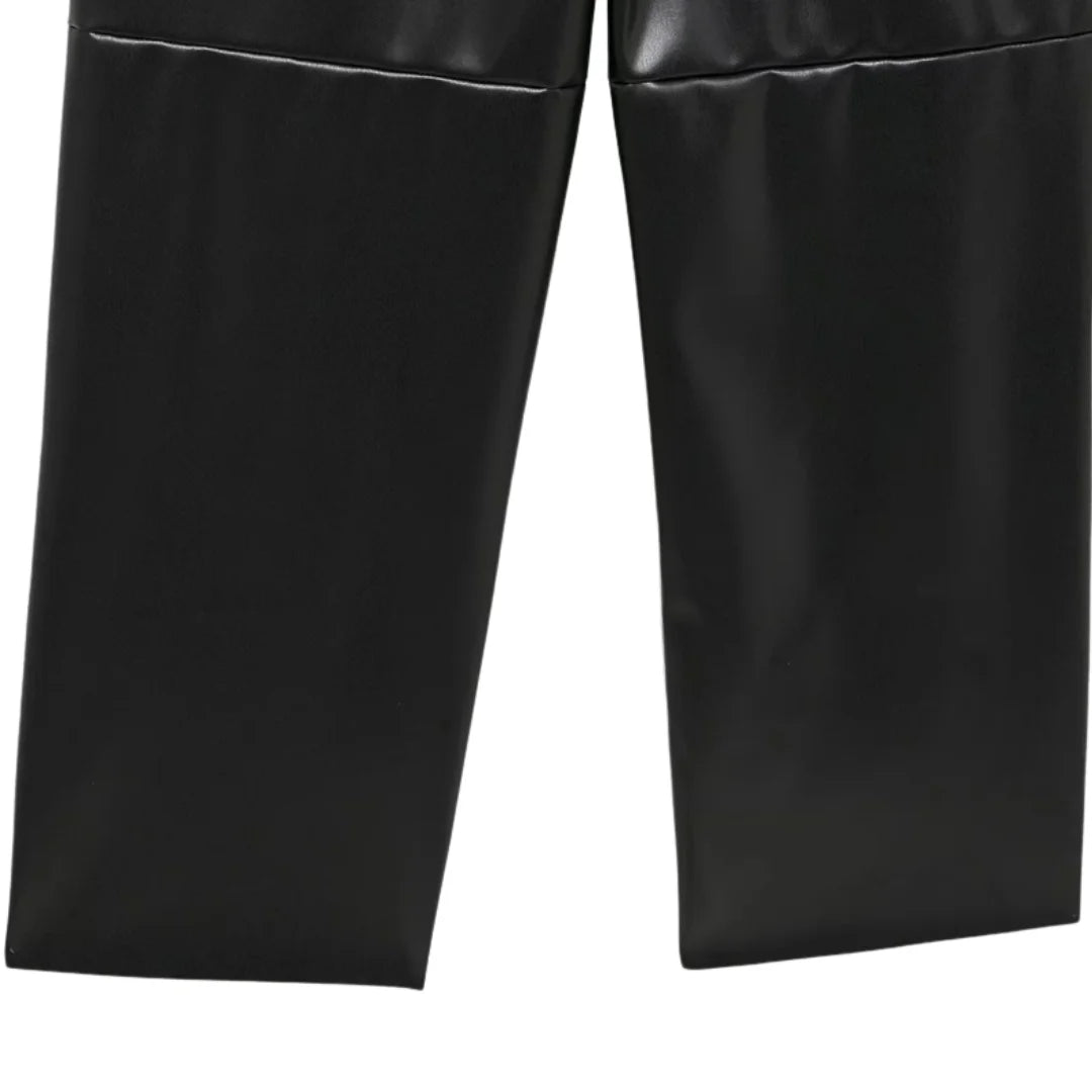 Livia Lederhose - Lynara